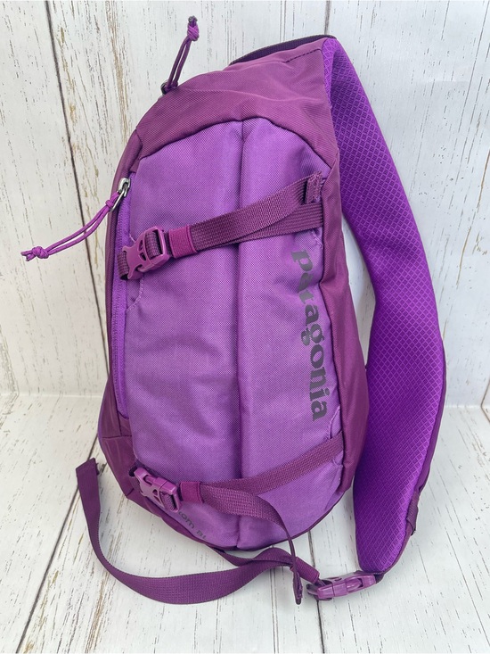 Patagonia Handbags - Patagonia Atom Sling 8L